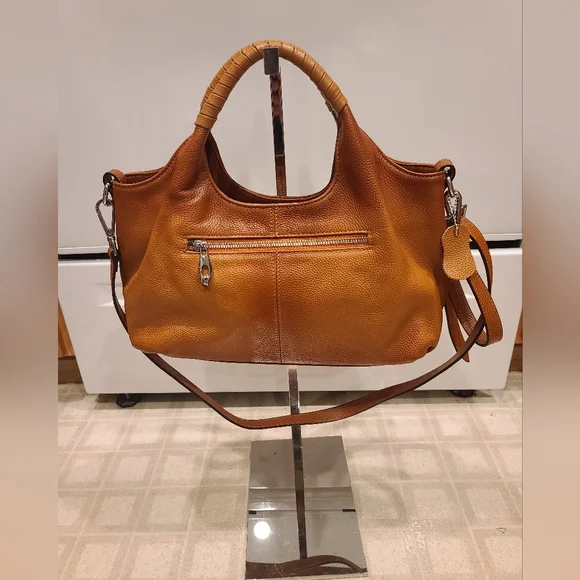 Iswee Leather Shoulder Bag - Picture 1 of 5